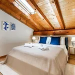 Villa Spacious 5br With Private Pool & Garden Near Garda *