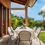 Spacious 5br With Private Pool & Garden Near Garda *