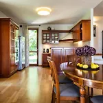 Spacious 5br With Private Pool & Garden Near Garda *