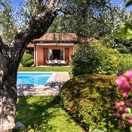Spacious 5br With Private Pool & Garden Near Garda * Soiano Del Lago