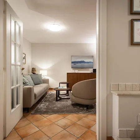 Spacious 5br With Private Pool & Garden Near Garda Villa *