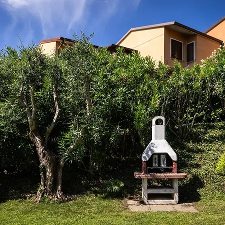 Spacious 5br With Private Pool & Garden Near Garda Villa Soiano Del Lago